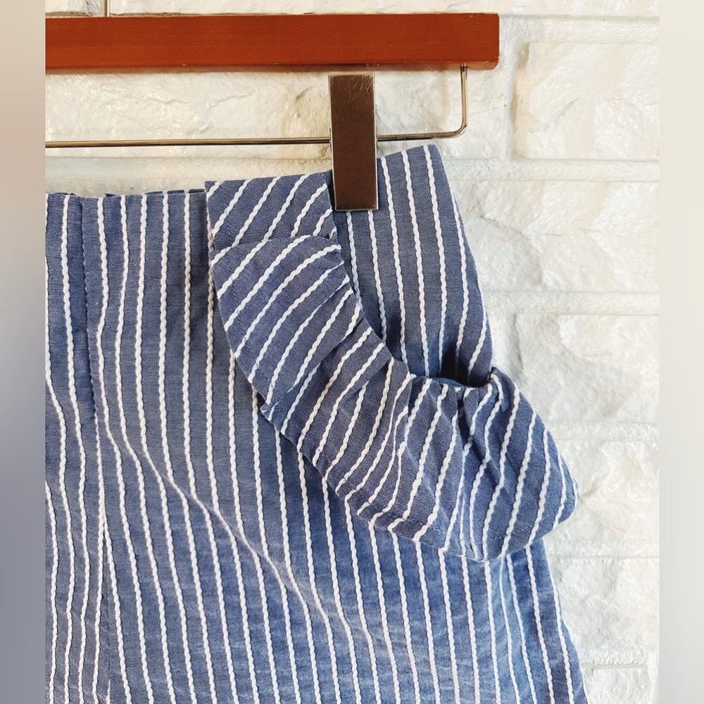 The Fifth Label Blue and White Striped Shorts - Picture 2 of 4